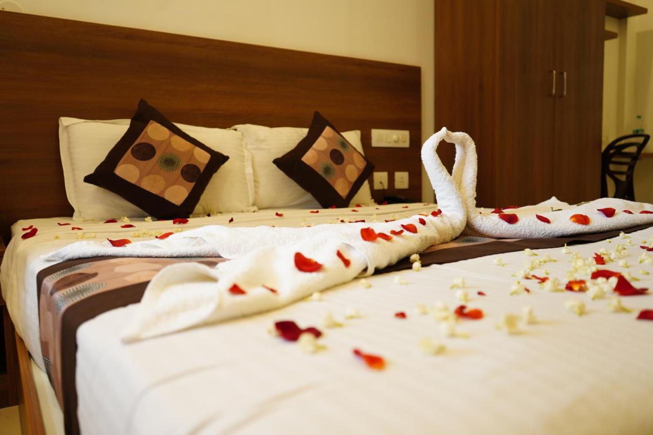 Hotel The Patio Thekkady Exterior foto