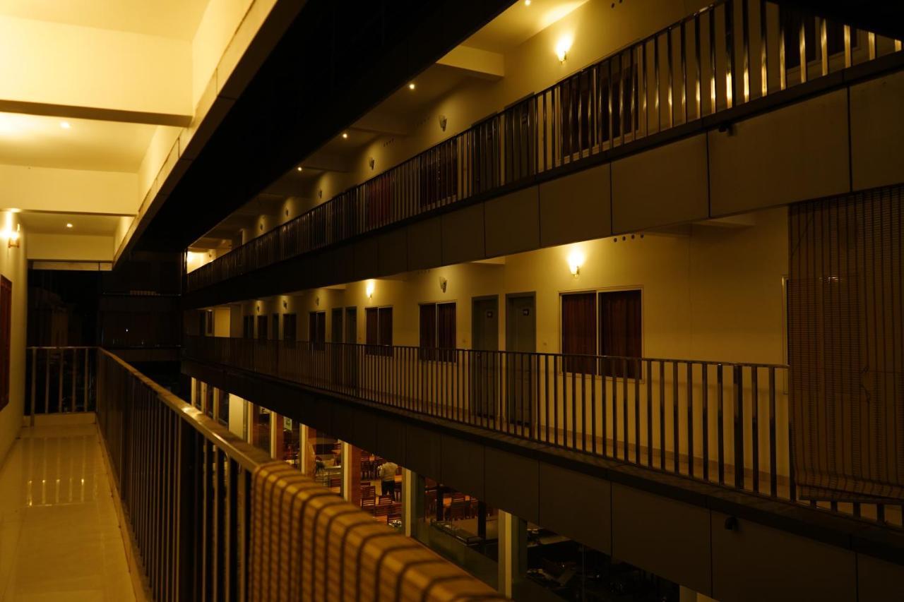 Hotel The Patio Thekkady Exterior foto